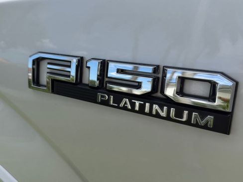 Used 2015 Ford F150 Platinum w/ Equipment Group 701A Luxury AWD/4WD image 7