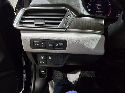 Used 2018 Honda Accord Touring image 37