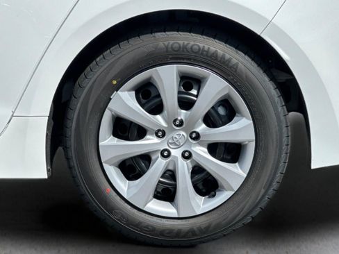 New 2026 Toyota Corolla LE FWD image 30