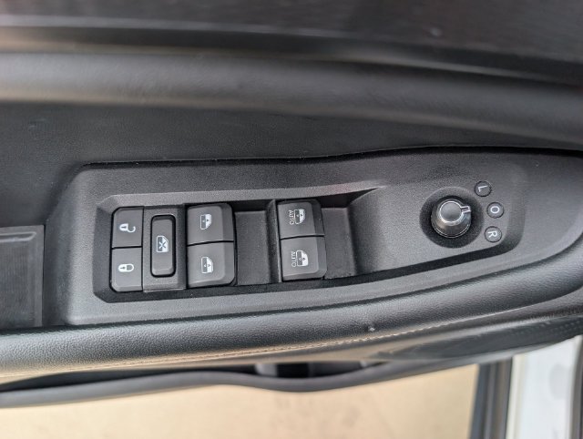 Used 2024 Jeep Grand Cherokee Altitude RWD image 20