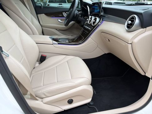 Used 2021 Mercedes-Benz GLC 300 image 36