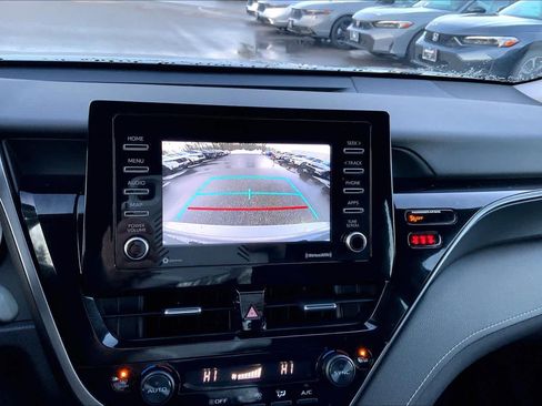 Used 2023 Toyota Camry SE image 29