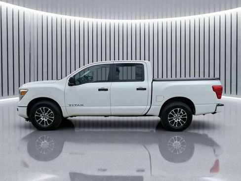 Used 2022 Nissan Titan SV RWD image 7