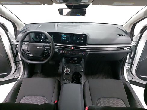 New 2026 Kia Sportage S image 9