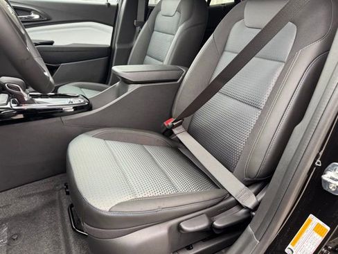 New 2026 Chevrolet Trax LT FWD image 3