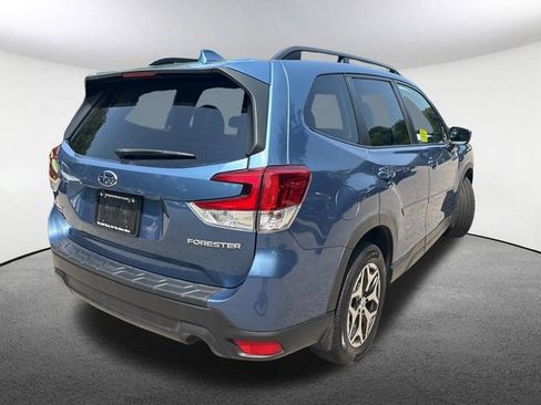 Used 2020 Subaru Forester Premium AWD/4WD image 14