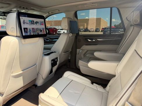 Used 2023 GMC Yukon Denali w/ Denali Reserve Package AWD/4WD image 21