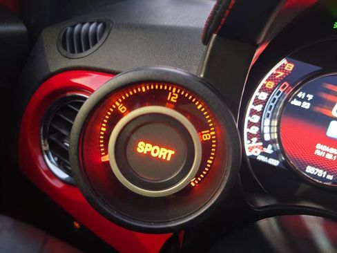 Used 2015 FIAT 500 Abarth image 36