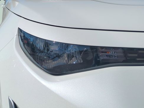 Certified 2025 Kia Soul LX w/ LX Technology Package image 21