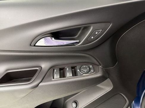 Used 2022 Chevrolet Equinox LT w/ Driver Convenience Package image 22