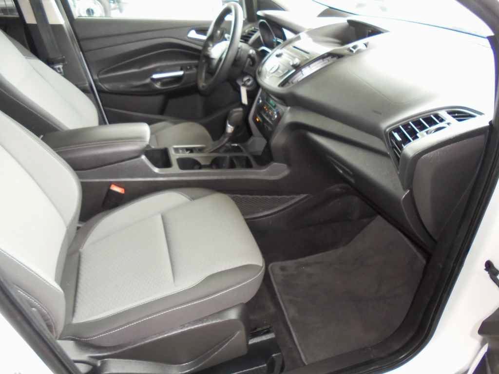 Used 2017 Ford Escape SE AWD/4WD image 8