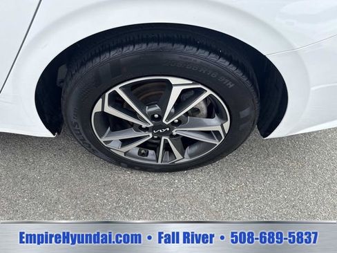 Used 2024 Kia Forte LXS FWD image 12