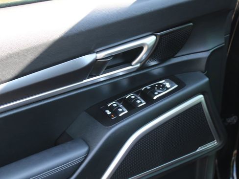 Used 2025 Kia Telluride S image 20