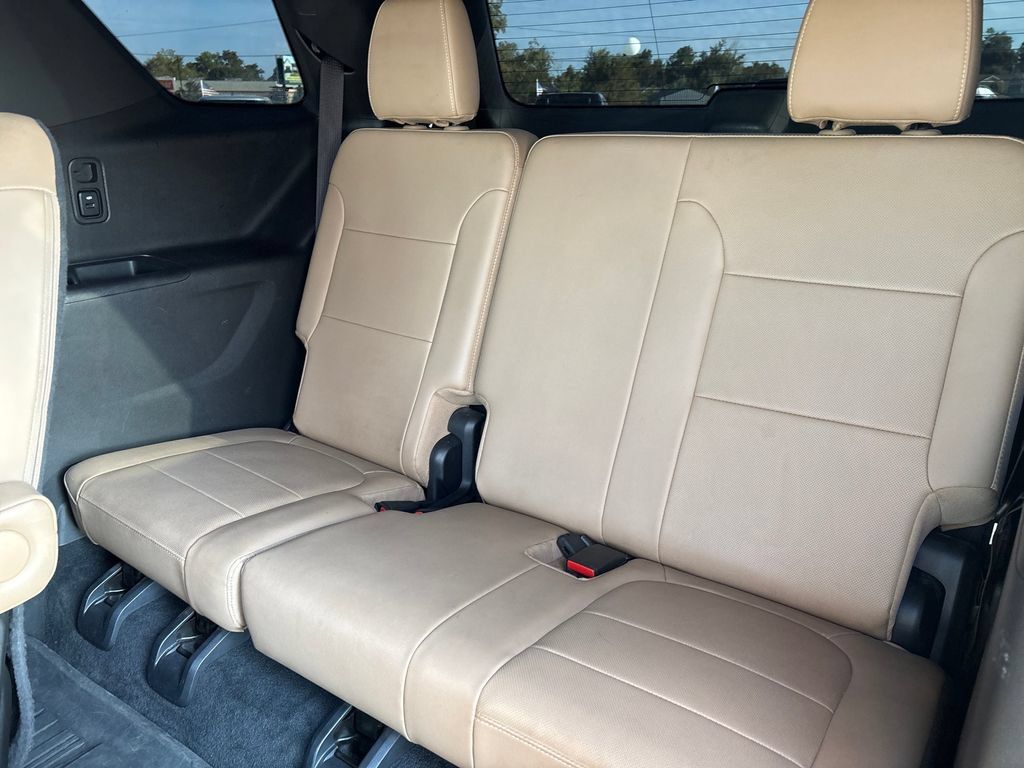 Used 2023 Chevrolet Traverse Premier w/ LPO, Floor Liner Package FWD image 27