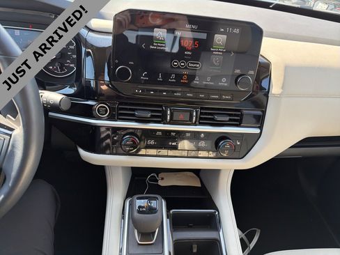 Certified 2024 Nissan Pathfinder SL image 14