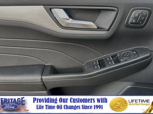 New 2024 Ford Escape SE w/ PHEV Premium Package FWD image 8