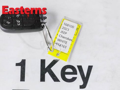 Used 2023 Jeep Cherokee Altitude Lux image 26