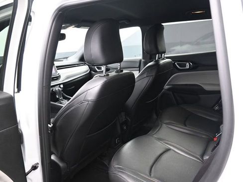 Used 2024 Jeep Compass Limited image 12