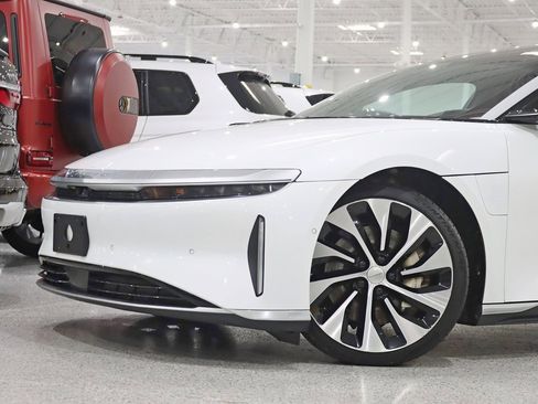Used 2022 Lucid Air Grand Touring image 3