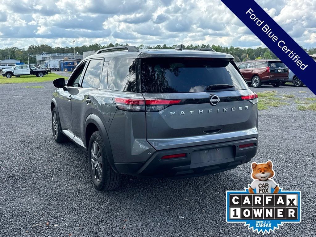Used 2025 Nissan Pathfinder SV FWD image 4