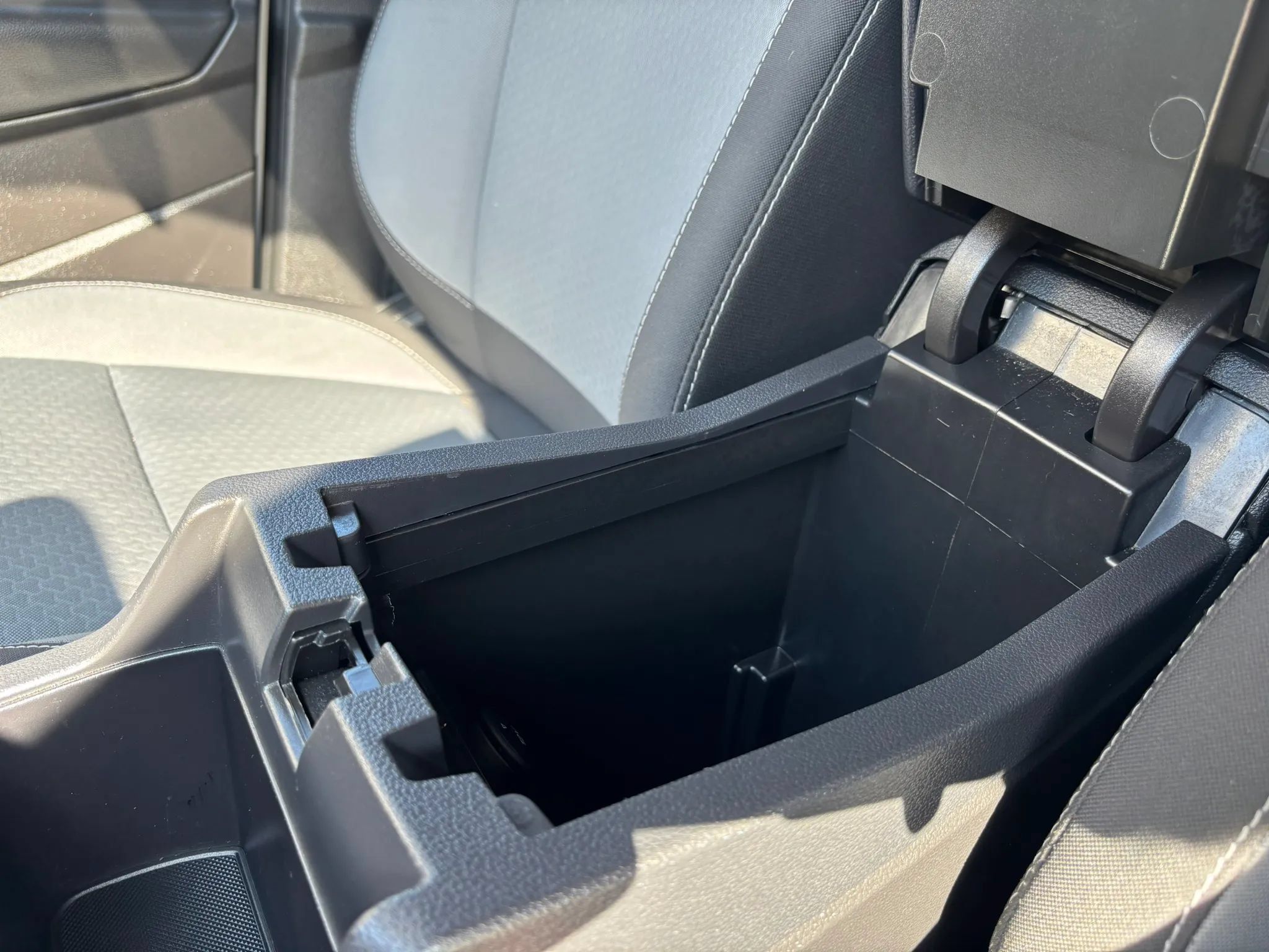 Used 2018 Ford Escape SE AWD/4WD image 37