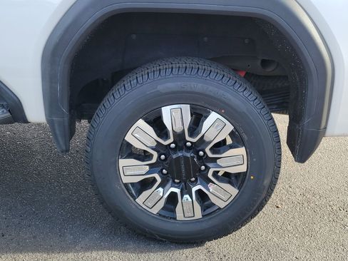 Used 2024 GMC Sierra 2500 Denali w/ Denali Reserve Package image 13