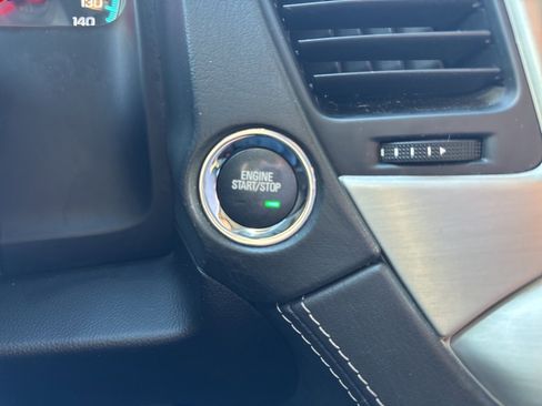 Used 2019 GMC Yukon XL Denali w/ Denali Ultimate Package image 27