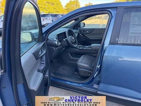 Used 2026 Chevrolet Equinox LT w/ Convenience Package II image 11