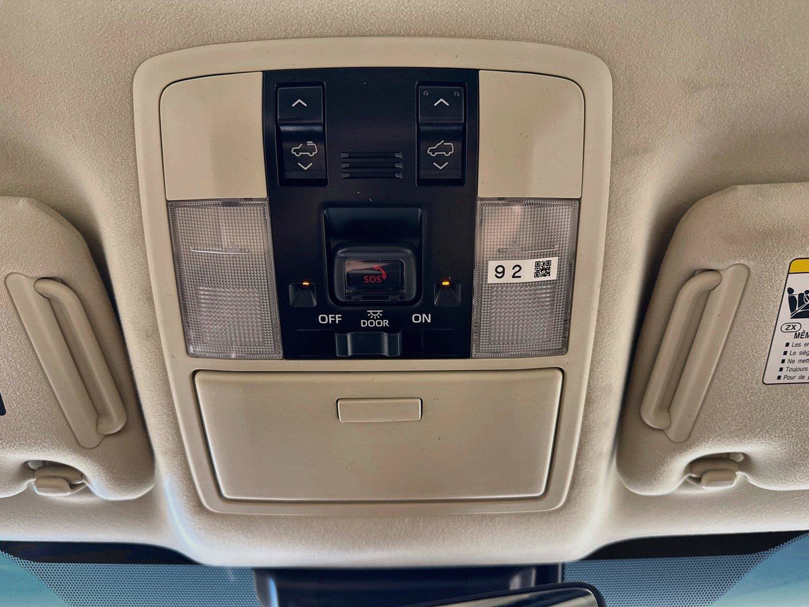 Used 2022 Lexus GX 460 Luxury w/ Sport Design Package AWD/4WD image 28