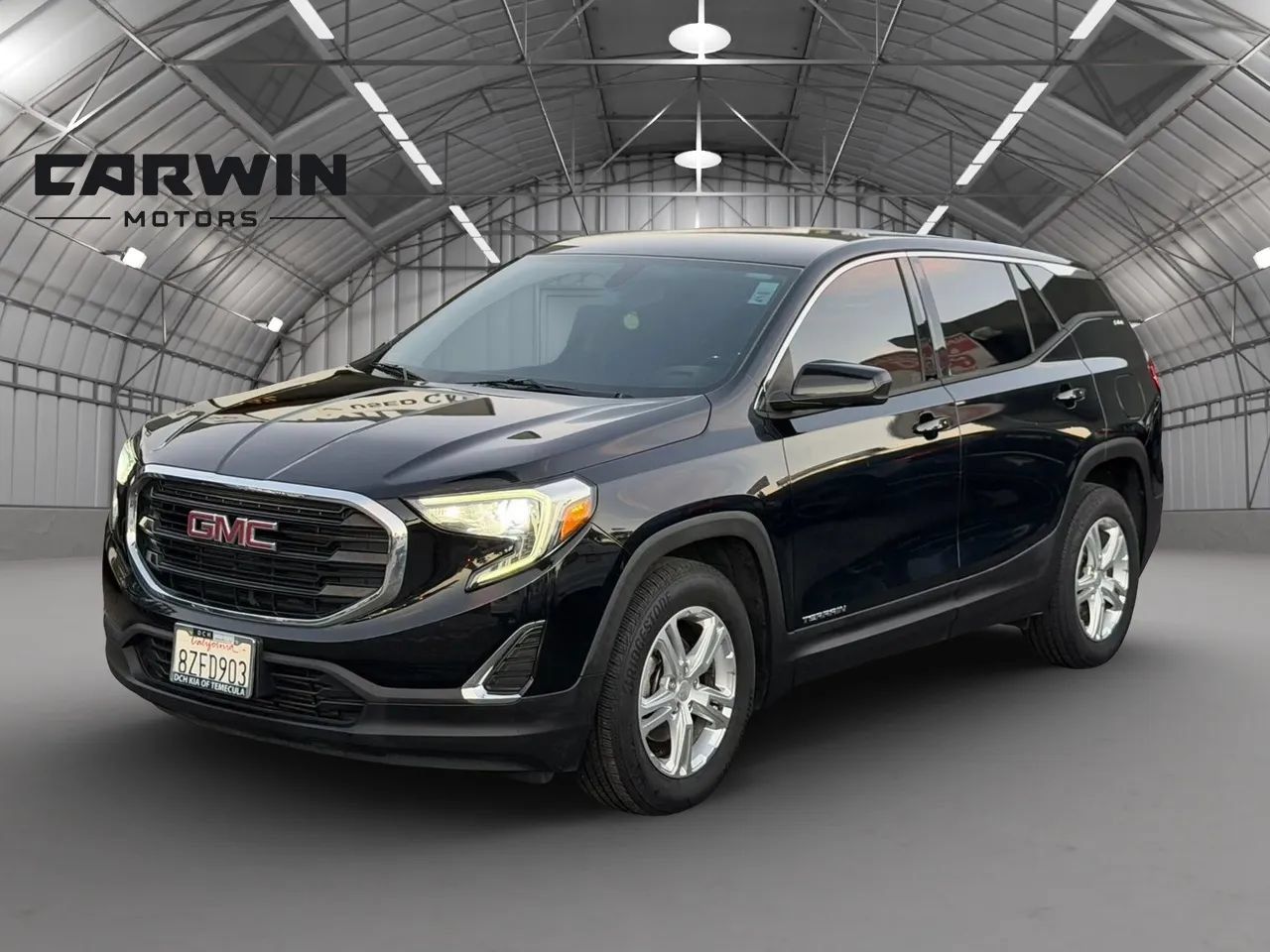 Used 2018 GMC Terrain SLE FWD image 1