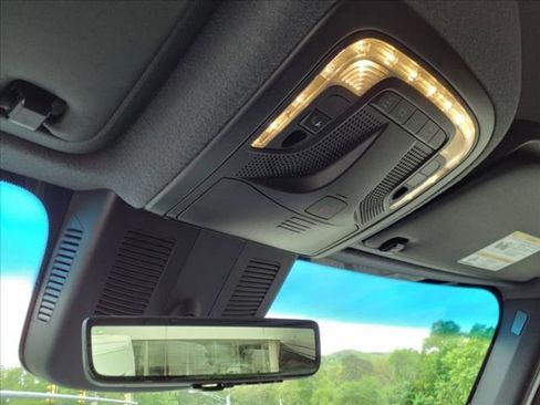 Used 2024 Mercedes-Benz Sprinter 2500 image 25