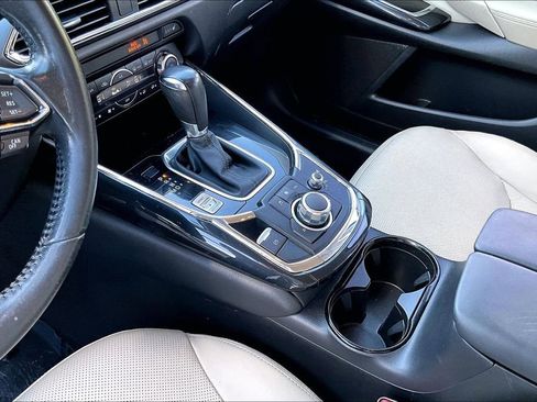 Used 2018 MAZDA CX-9 Touring FWD image 13