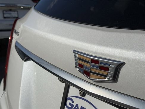 Used 2021 Cadillac XT5 Premium Luxury image 12