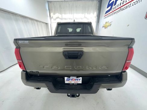 Used 2026 Toyota Tacoma TRD Off-Road AWD/4WD image 5