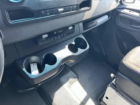 Used 2022 Mercedes-Benz Sprinter 1500 image 31