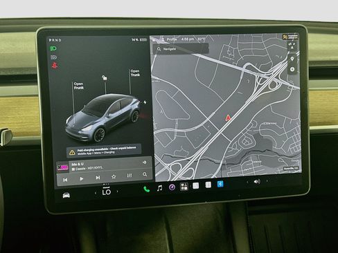 Used 2021 Tesla Model Y Long Range AWD/4WD image 21
