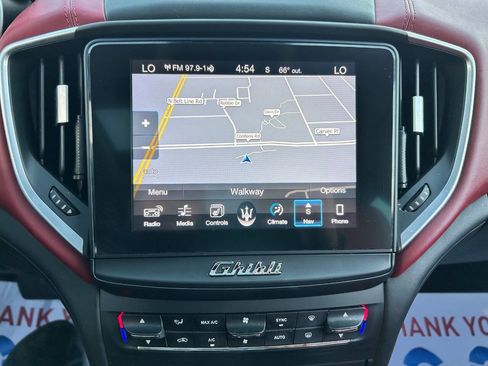 Used 2017 Maserati Ghibli image 21