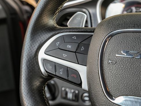 Used 2015 Dodge Challenger SRT w/ Technology Group image 14