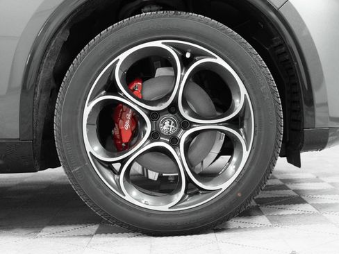 New 2025 Alfa Romeo Stelvio Sprint w/ Veloce Package image 13