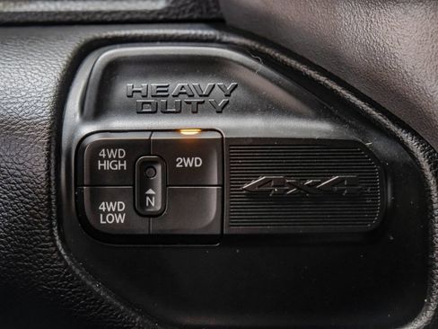 Used 2024 RAM 3500 Big Horn w/ Night Edition AWD/4WD image 27