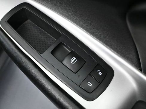 Used 2019 Dodge Journey SE image 42