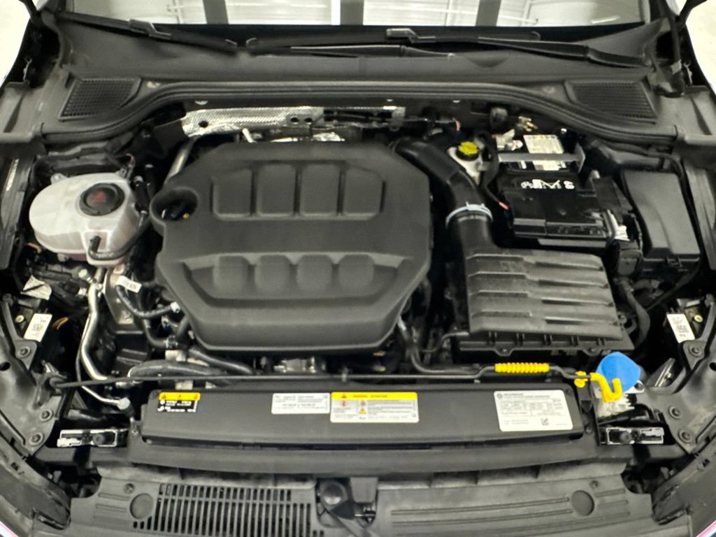 Used 2025 Volkswagen GTI SE FWD image 56