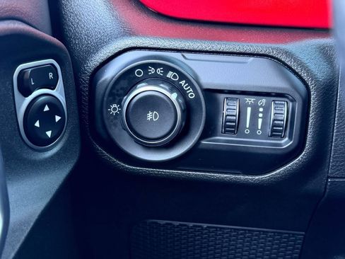 Used 2019 Jeep Wrangler Unlimited Rubicon w/ Cold Weather Group image 30