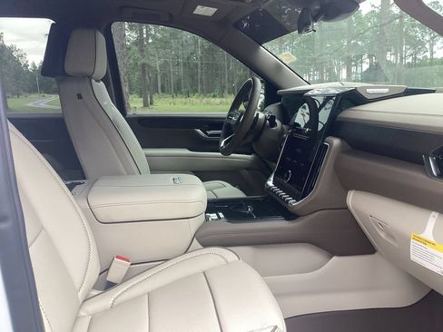 New 2026 GMC Yukon XL Denali w/ Advanced Technology Package RWD image 27
