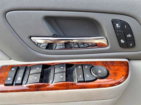 Used 2012 GMC Yukon SLT w/ SLT-2 Equipment Package image 16