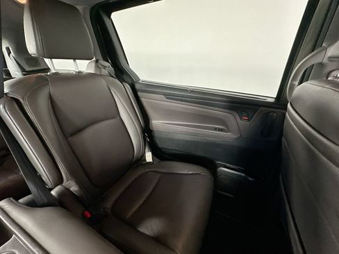 Used 2019 Honda Odyssey Elite image 14