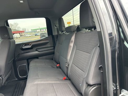 Used 2025 Chevrolet Silverado 1500 LT AWD/4WD image 14