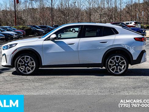 Used 2026 BMW X2 xDrive28i image 9