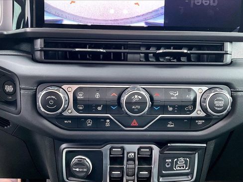 Certified 2024 Jeep Wrangler Sahara image 17