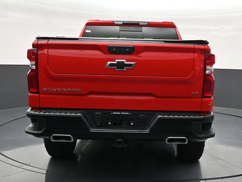 Used 2024 Chevrolet Silverado 1500 LT Trail Boss w/ LT Trail Boss Premium Package AWD/4WD image 4